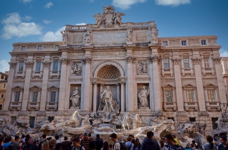trevi fountain